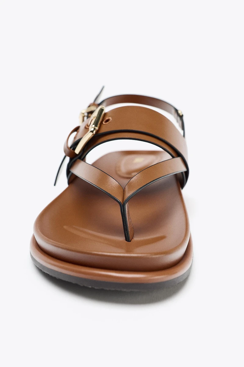 STRAPPY BUCKLE SANDALS
