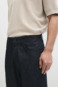Lightweight tapered fit jeans
