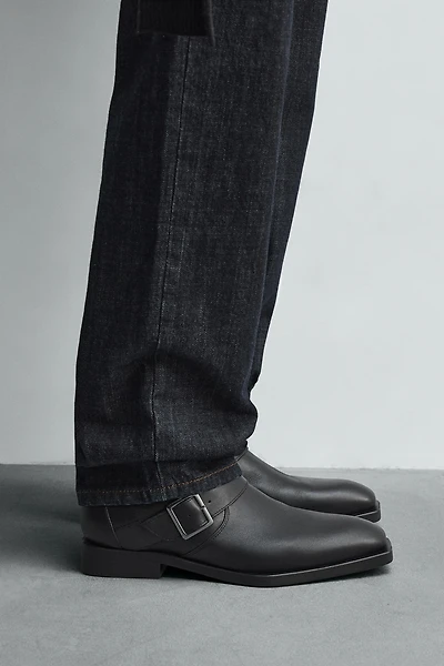 BOTTINE EN CUIR À BOUCLE