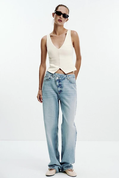 TOP INTERLOCK AVEC DÉCOLLETÉ EN V