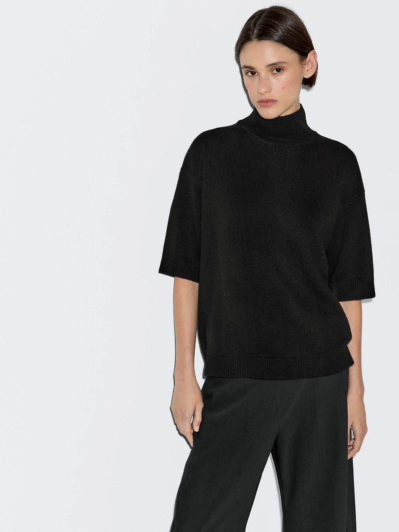 Short sleeve 100% wool knit sweater