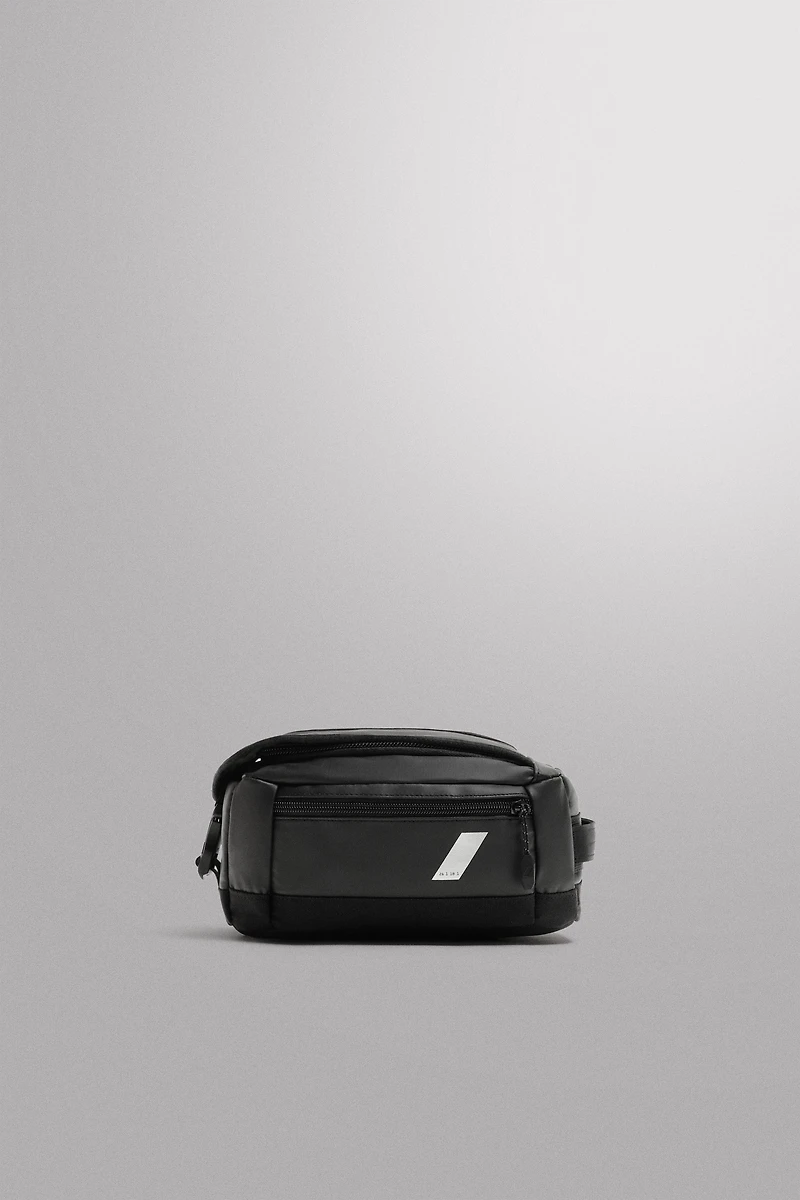 TROUSSE DE TOILETTE DE SPORT