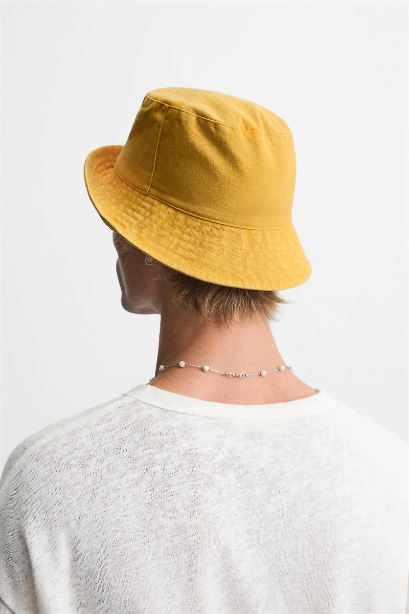CHAPEAU BOB BRODÉ CONTRASTE