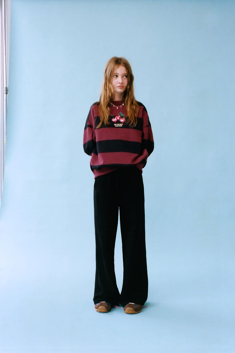 STRIPED CHERRY SWEATSHIRT