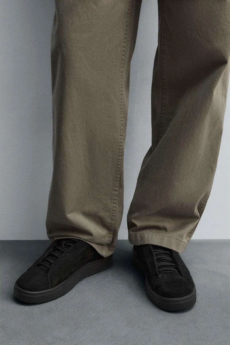 MONOCHROME LEATHER SNEAKERS