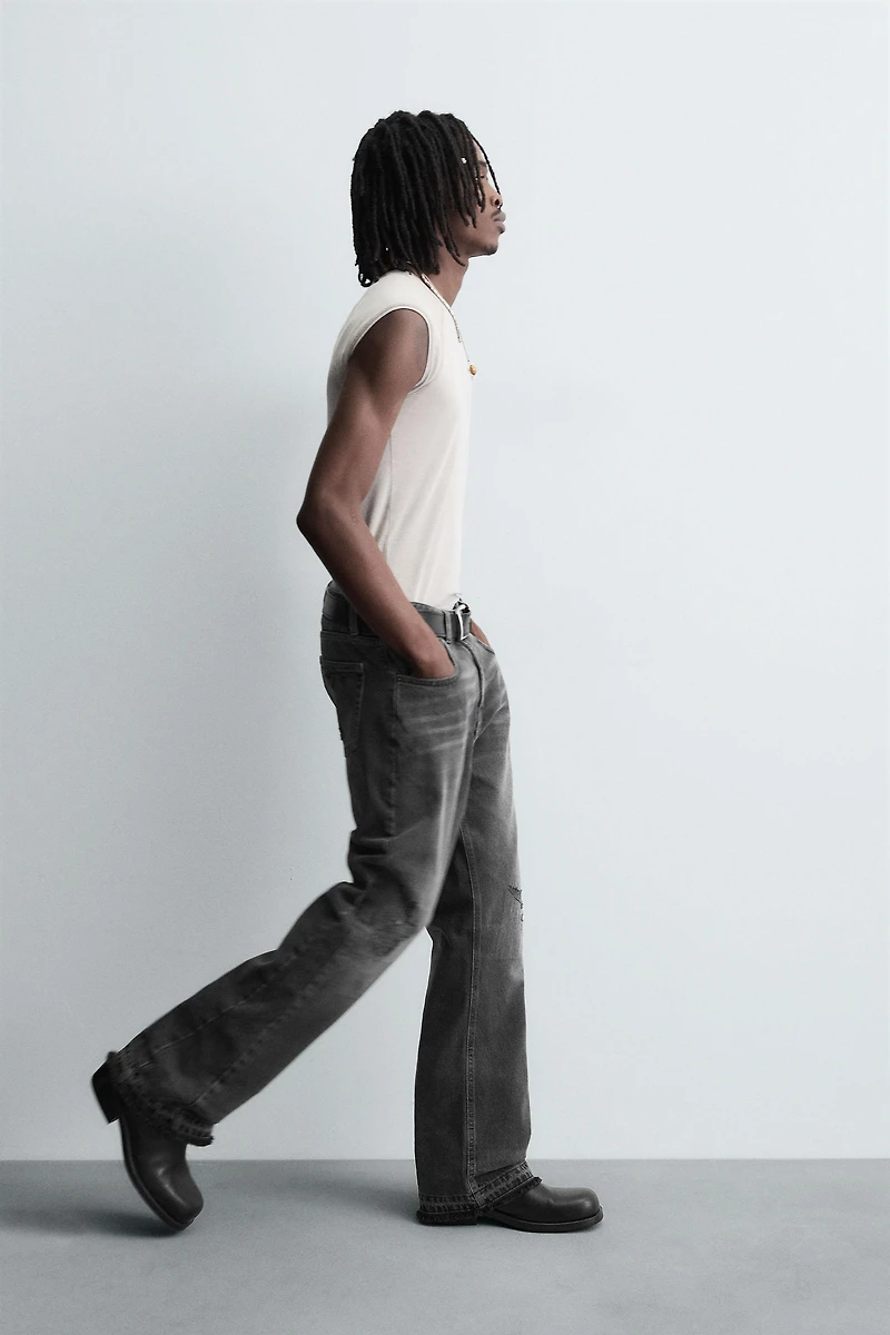 RIPPED FLARE FIT JEANS