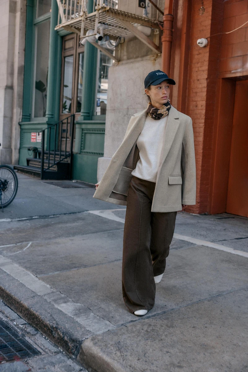 SOFT ONE-BUTTON BLAZER