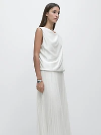 Long matching dress with pleated detail