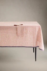 MATCHING LINEN TABLECLOTH WITH A GINGHAM DESIGN