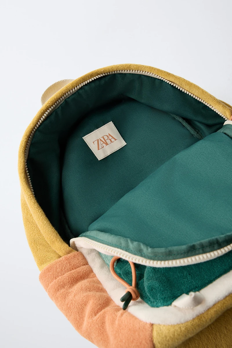 TOWEL BACKPACK