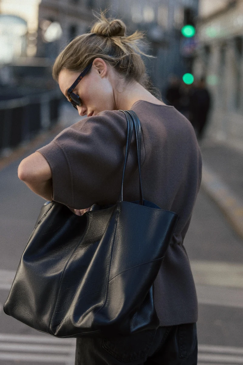 PUFF SLEEVE KNIT SWEATER