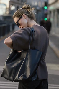 PUFF SLEEVE KNIT SWEATER
