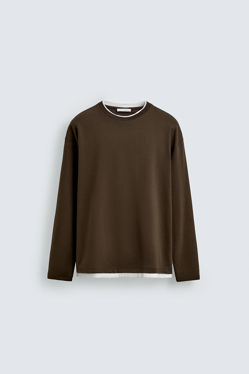 T-SHIRT AVEC FINITIONS DOUBLES EN CONTRASTE