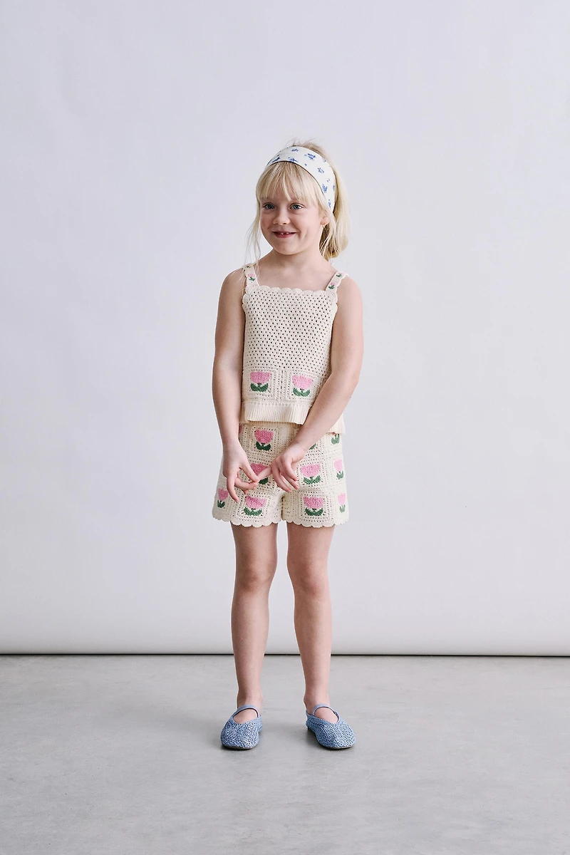 CROCHET KNIT FLORAL TOP