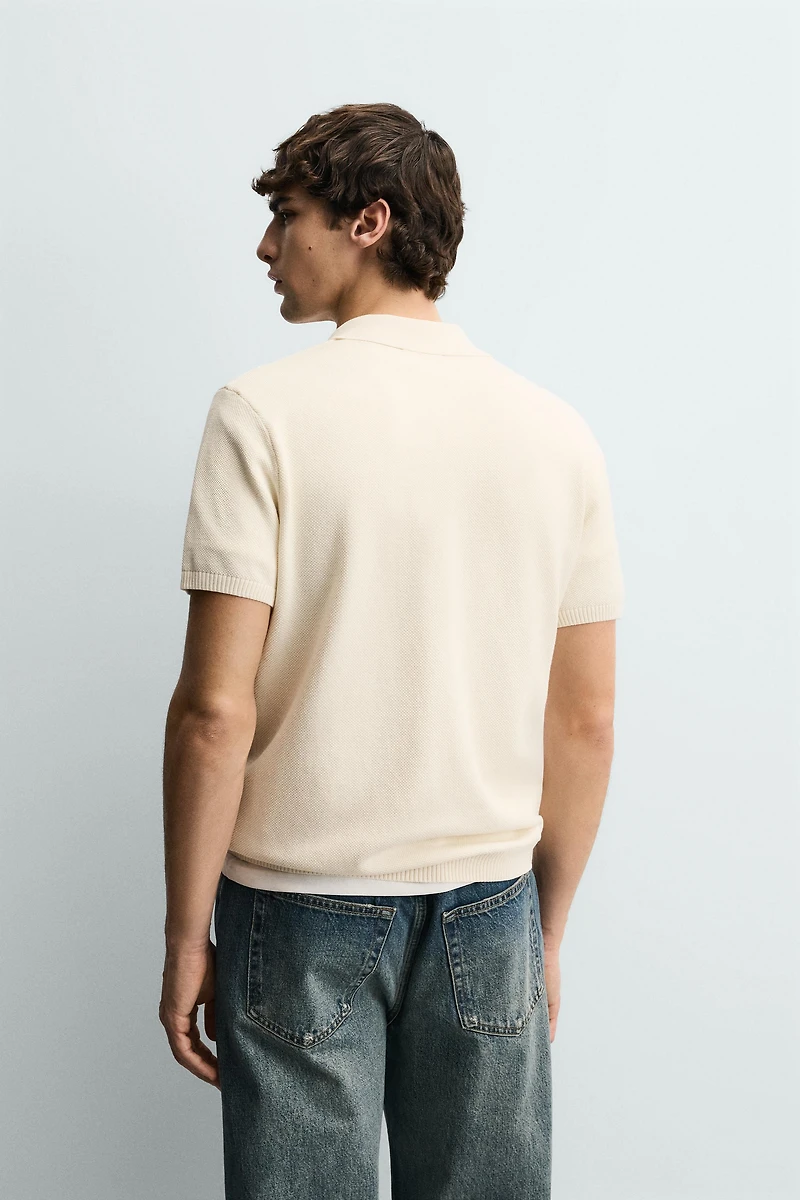 POLO EN MAILLE STRUCTURÉE