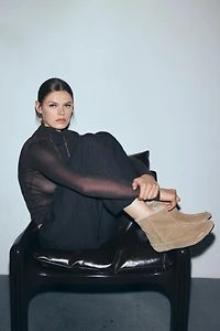 SOFT LEATHER ANKLE BOOTS