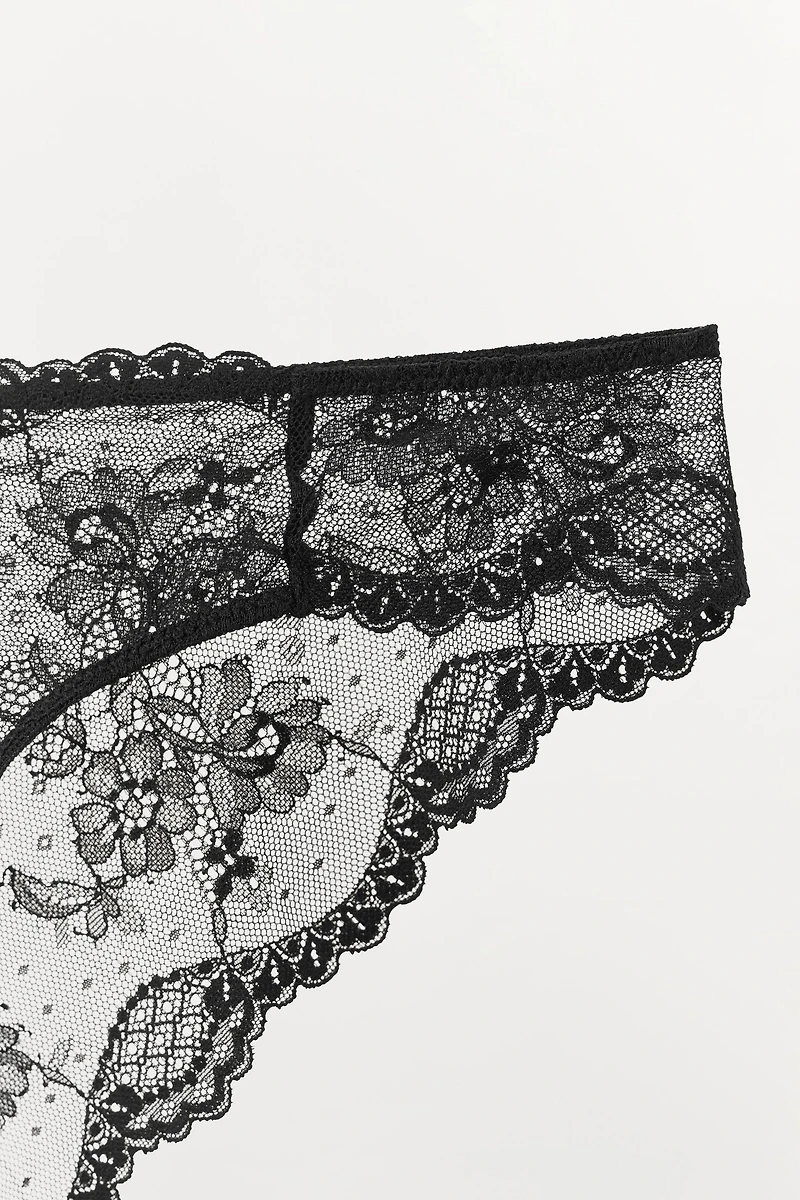 LACE PANTIES