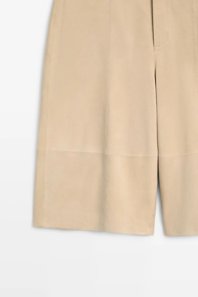 Long suede leather Bermuda shorts