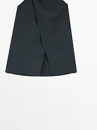 Halter neck back neckline top