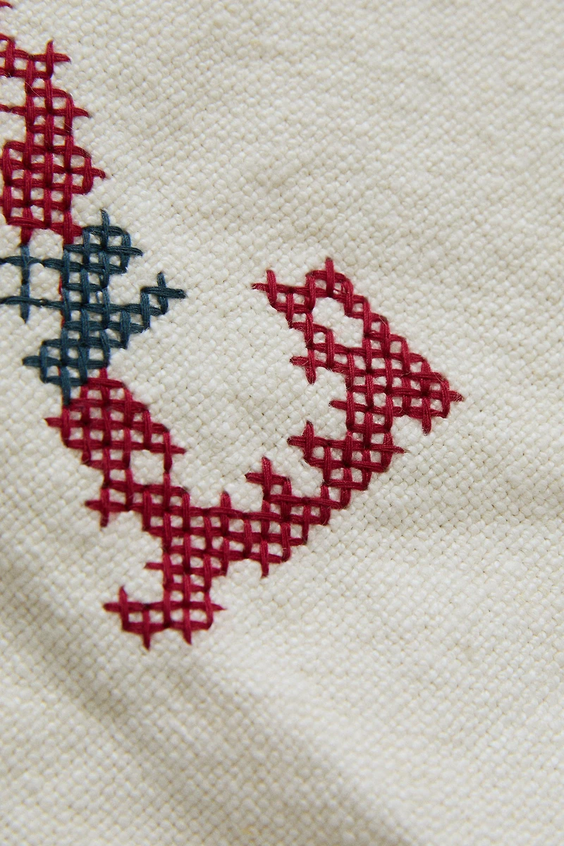 LINEN EMBROIDERED LETTER Z CUSHION