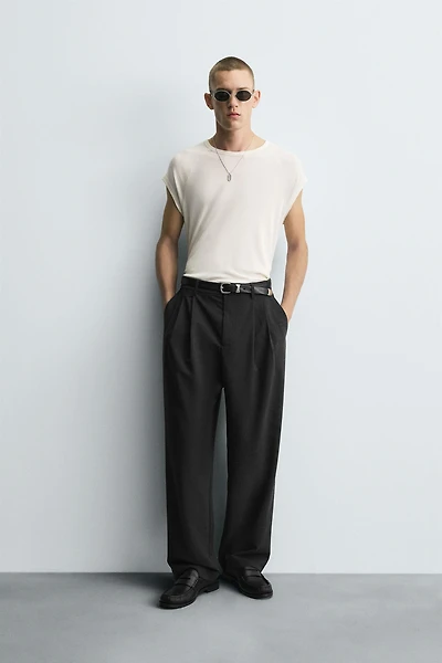PLEATED WIDE FIT PANTS