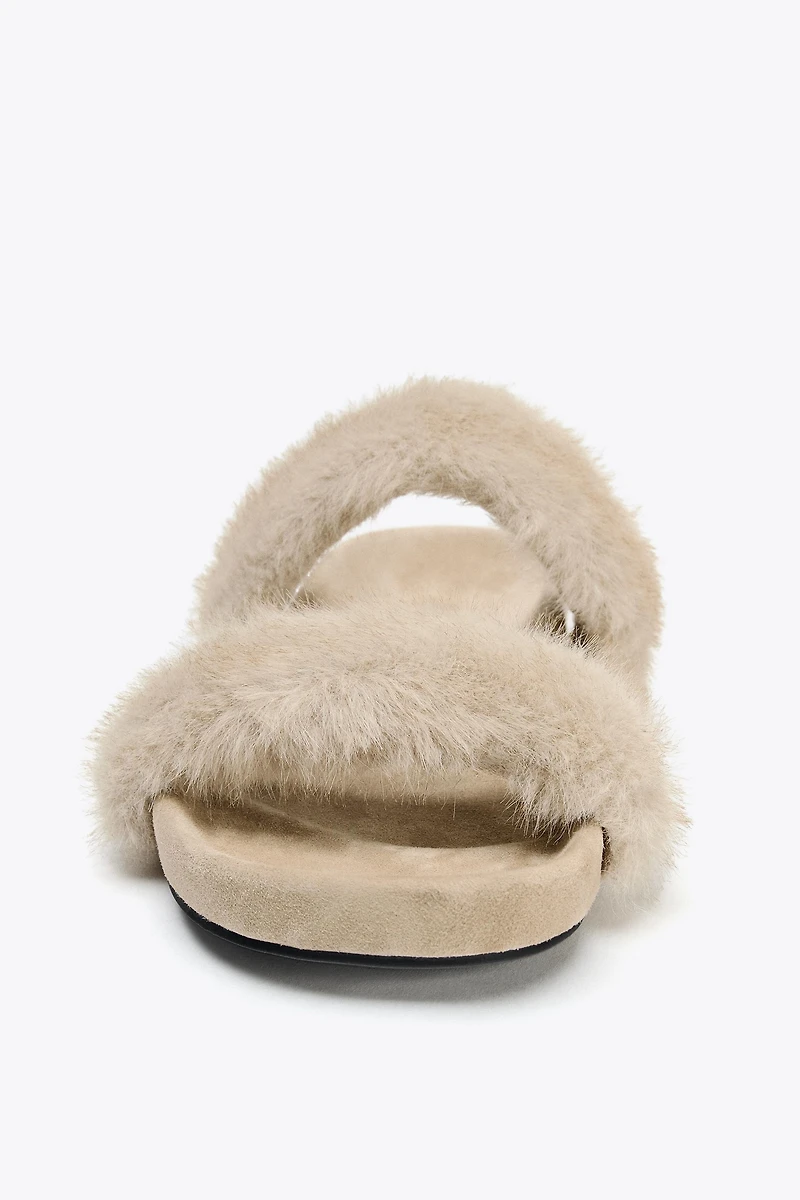 FAUX FUR FLAT SANDALS