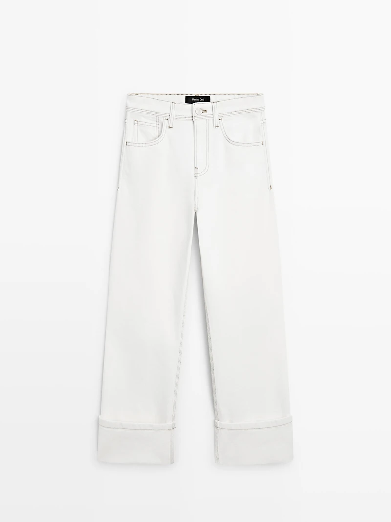 Straight-leg jeans with hem detail