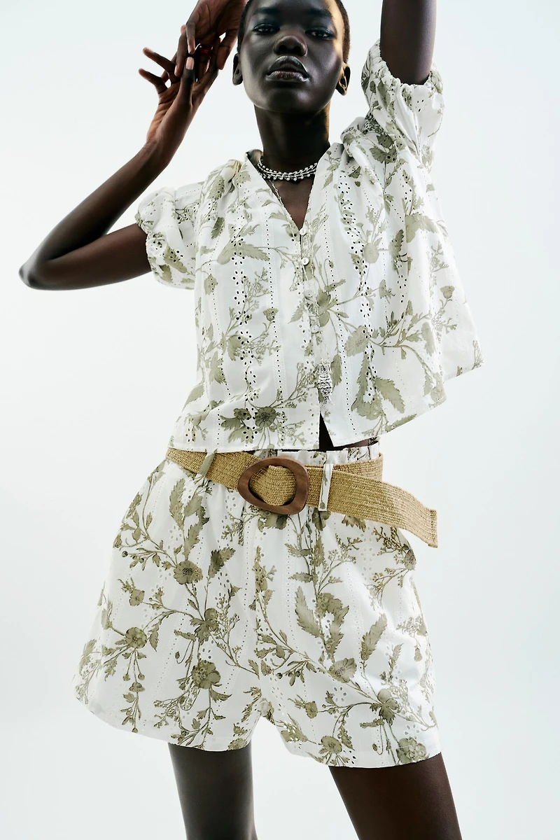 PRINTED SHORTS WITH PERFORATED EMBROIDERY