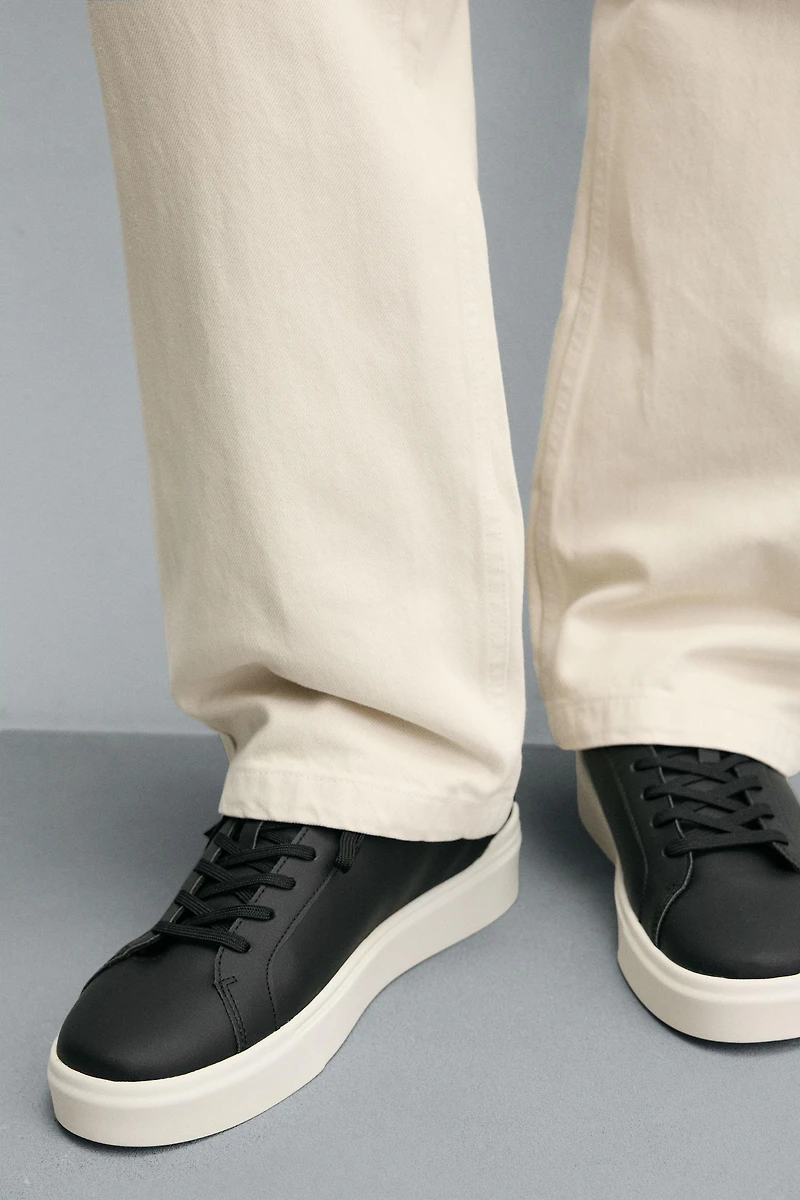 HEEL DETAIL SNEAKERS