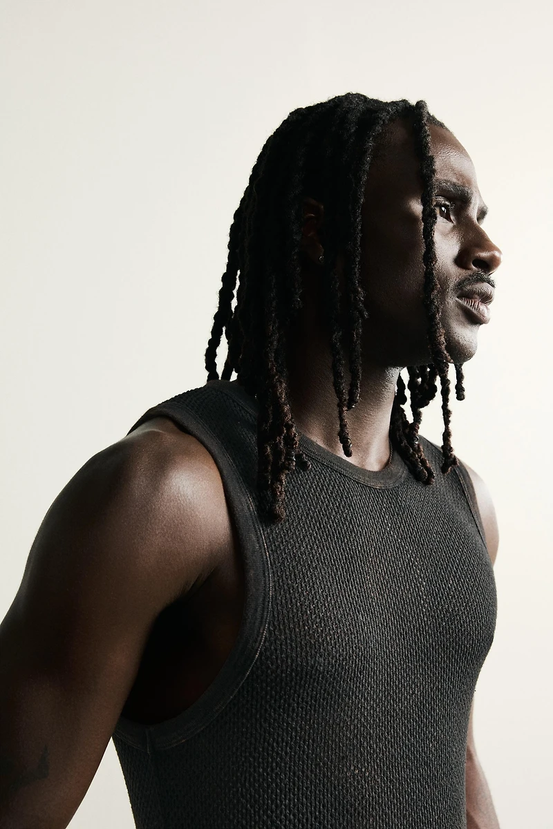 OPEN-KNIT TANK TOP