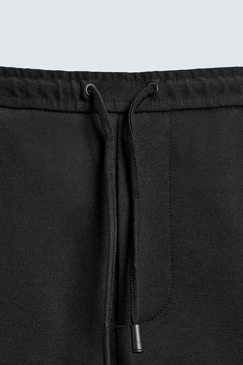 REGULAR FIT COMFORT SHORTS