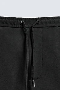 REGULAR FIT COMFORT SHORTS