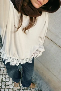 ROMANTIC LACE TOP