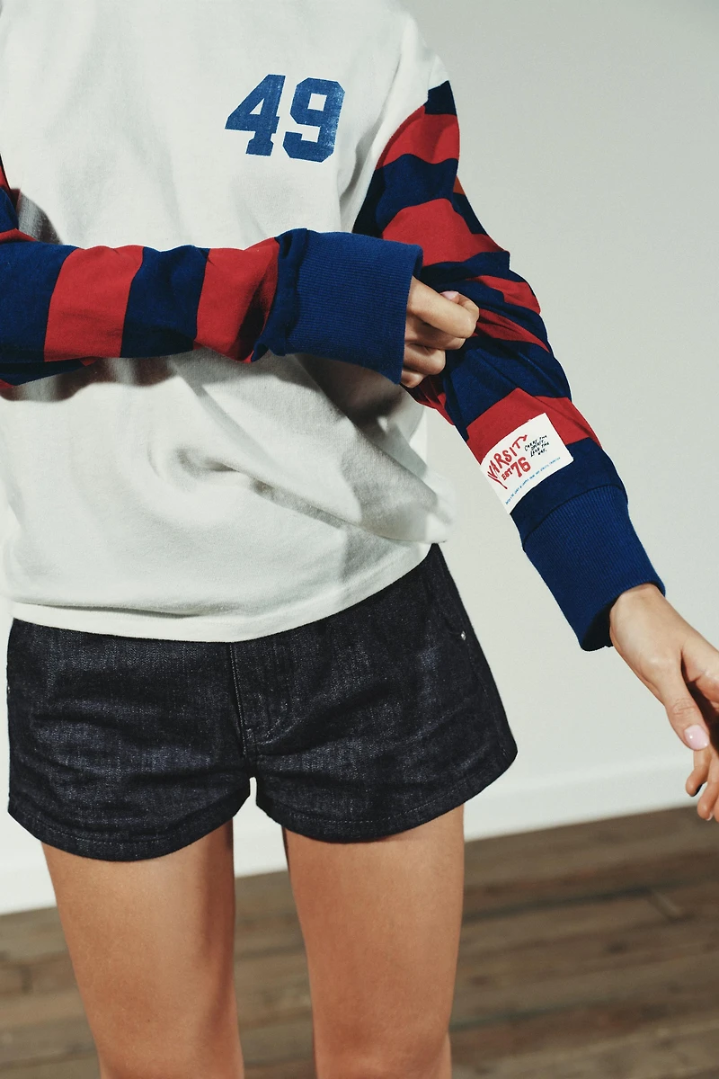 T-SHIRT VARSITY À RAYURES