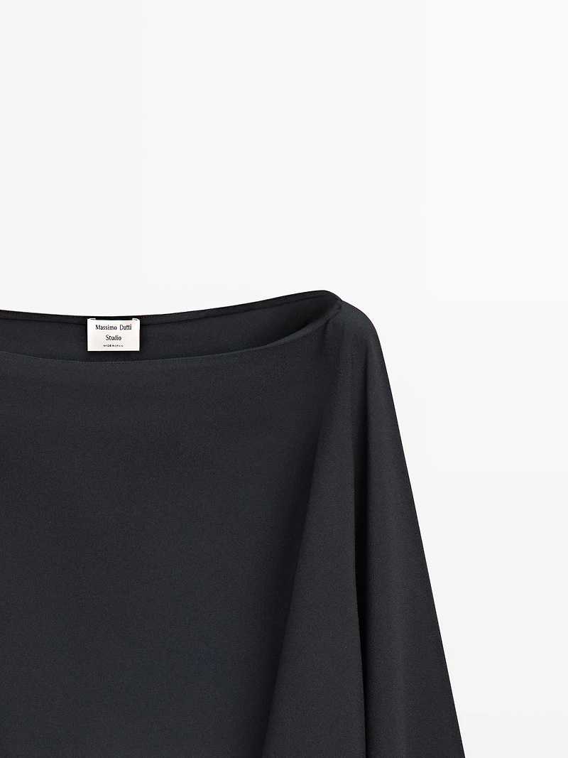 Asymmetric flowing cape - STUDIO