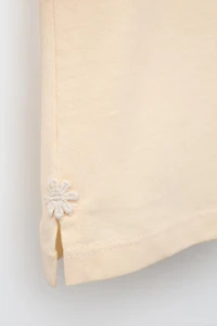 DAISY LACE T-SHIRT