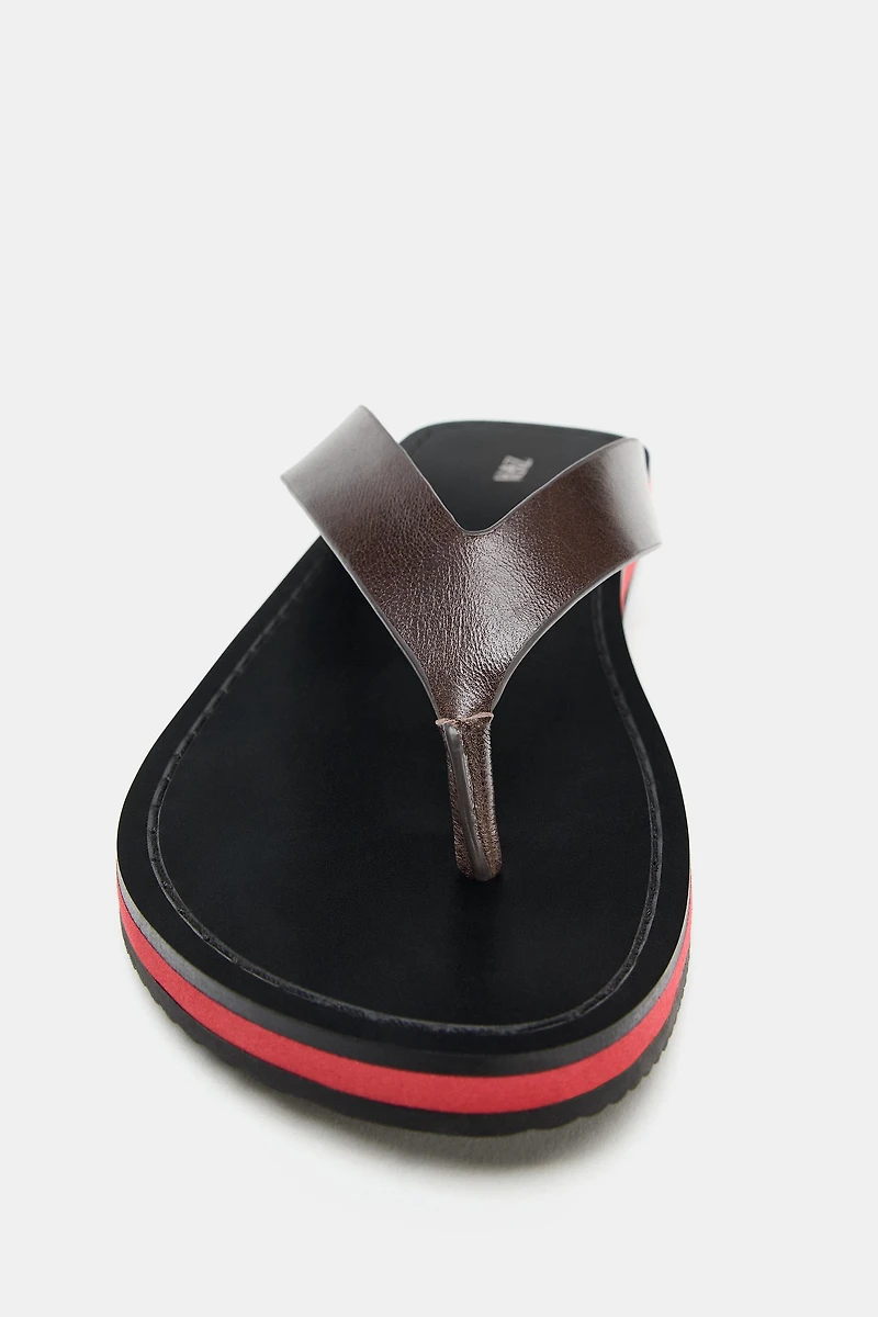 LEATHER FLAT SANDALS
