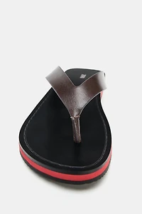 LEATHER FLAT SANDALS