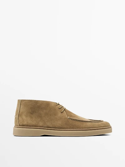 Chaussures montantes souples croûte de cuir
