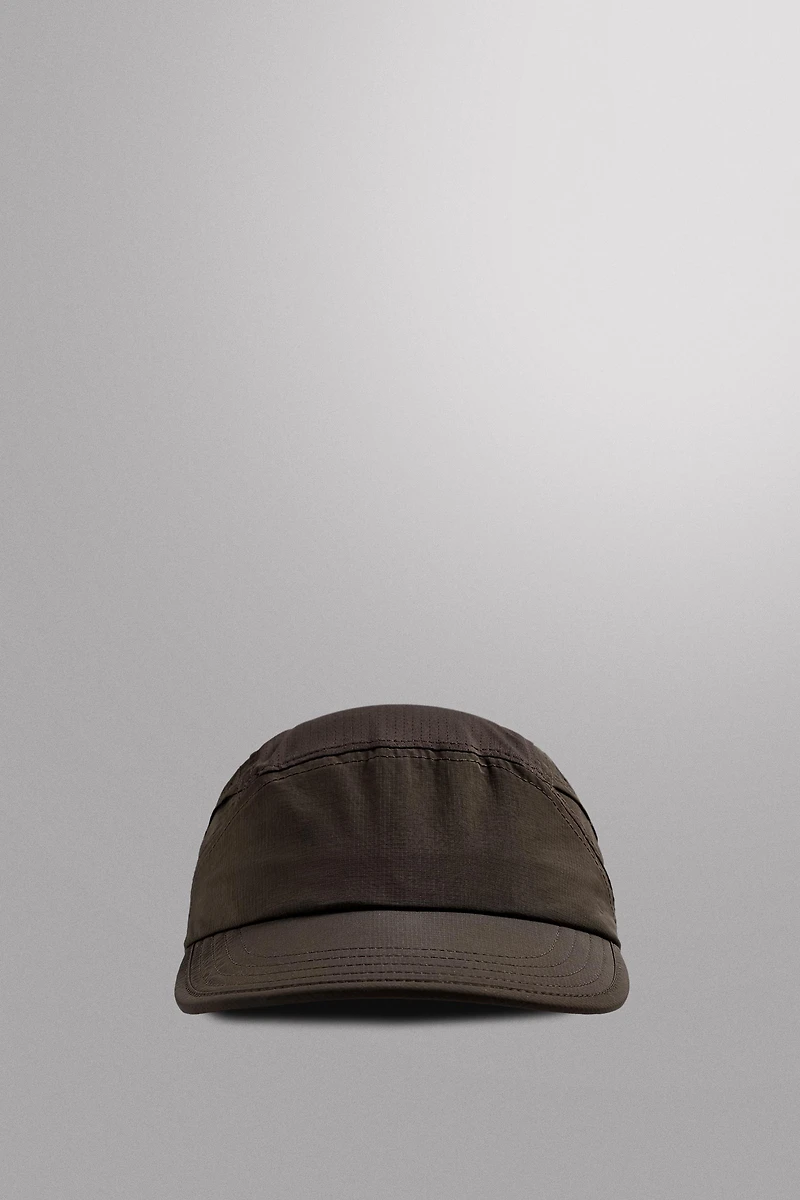 PERFORATED TECHNICAL CAP LIMITED EDITION