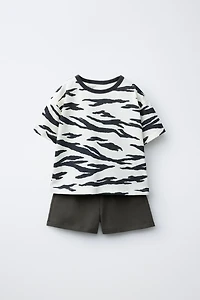 ENSEMBLE JOGGING T-SHIRT ET BERMUDA ZÈBRE