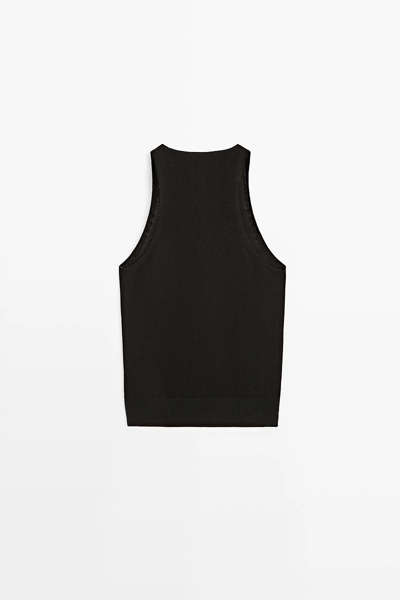 Sleeveless knit halter top