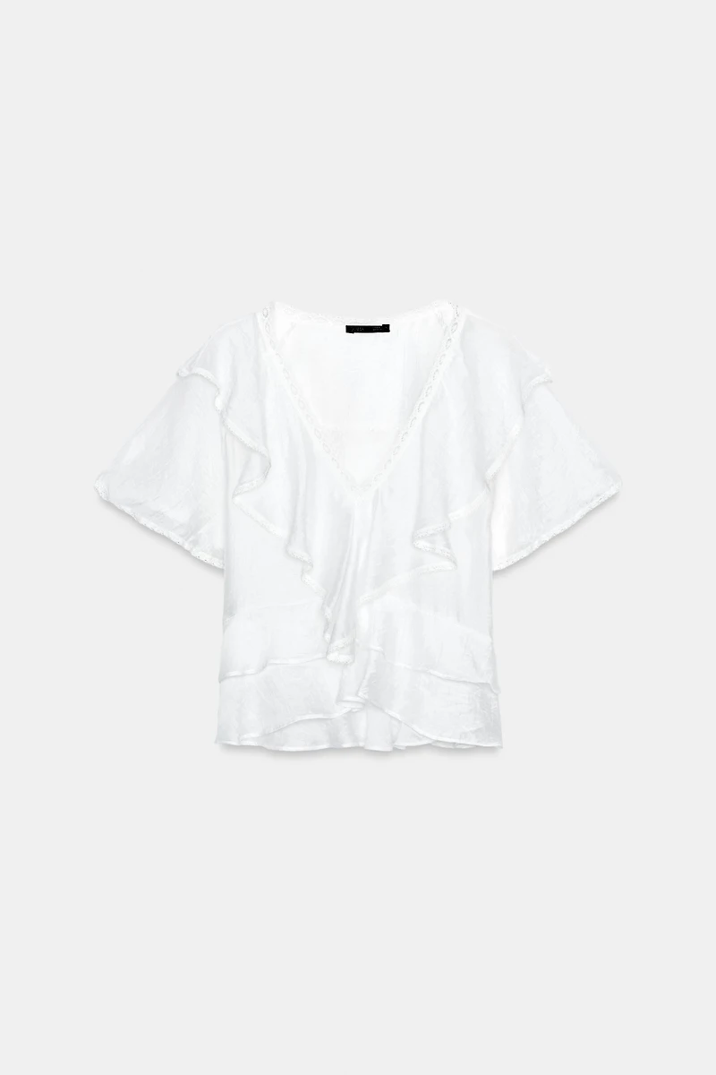 CHEMISE ROMANTIQUE À VOLANTS