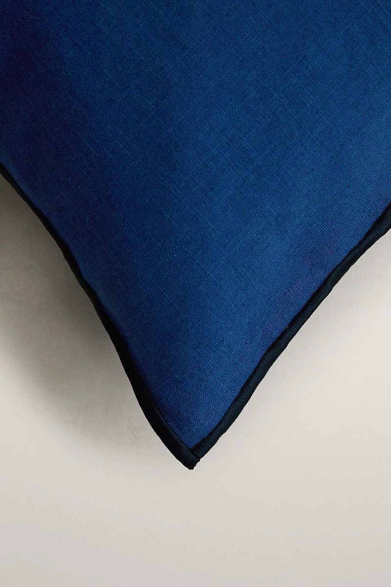 OVERLOCK THROW PILLOW COVER