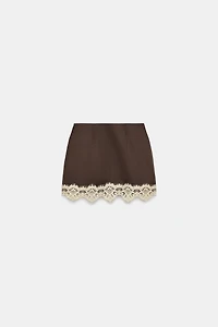 JUPE-PANTALON À BAS DENTELLE
