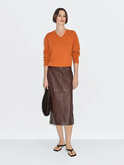 Jupe droite midi en cuir nappa
