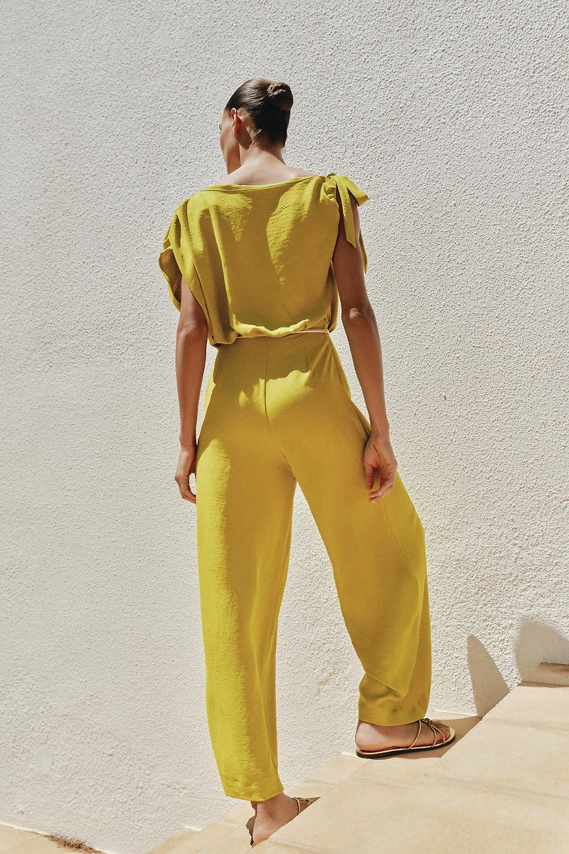 COMBINAISON MANCHE ASYMÉTRIQUE CEINTURE