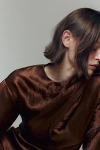 CRINKLE EFFECT PLEATED MIDI DRESS