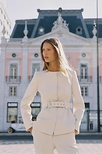 BELTED TAILORED BLAZER