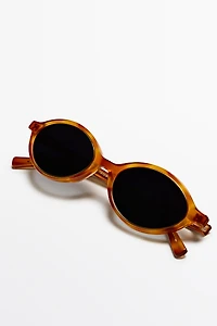 Oval sunglasses
